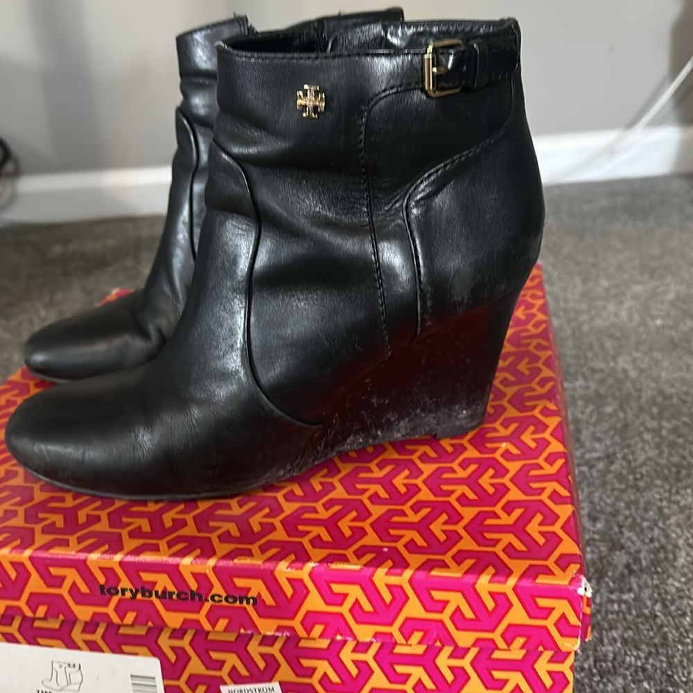 Tory Burch Milan wedge bootie, equestrian Calf boot.  Size 9.5 - Picture 2 of 7